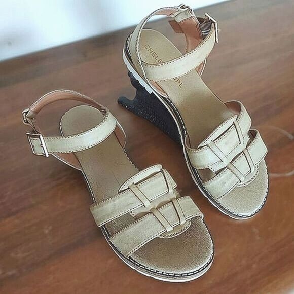 Chelsee Girl Diane oatmeal faux leather sandals 6.5 - Picture 8 of 15